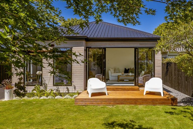 Photo of property in 110 Knowles Street, St Albans, Christchurch, 8052