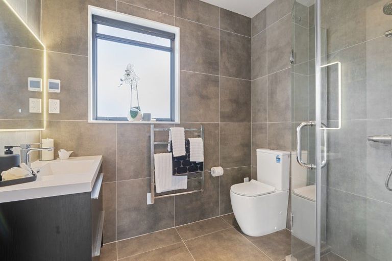 Photo of property in 24 Kahu Close, Orewa, 0931