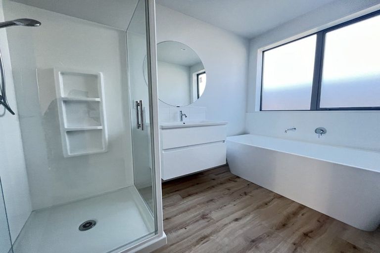 Photo of property in 24 Ellmers Street, Woodend, 7691