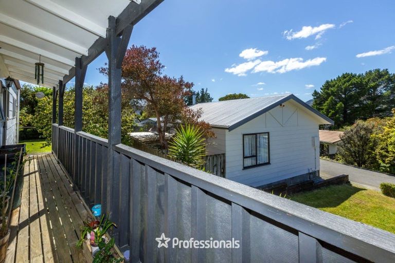 Photo of property in 2 Fenchurch Grove, Stokes Valley, Lower Hutt, 5019