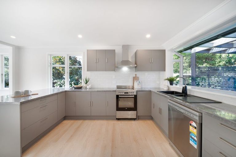 Photo of property in 670 Main Road North, Te Marua, Upper Hutt, 5018
