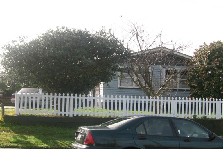 Photo of property in 98 Marne Road, Papakura, 2110
