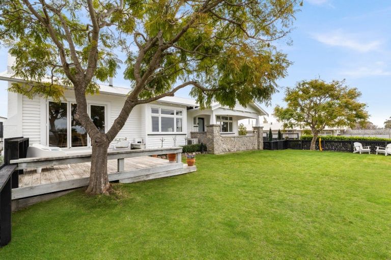 Photo of property in 1 Ormond Road, Hospital Hill, Napier, 4110
