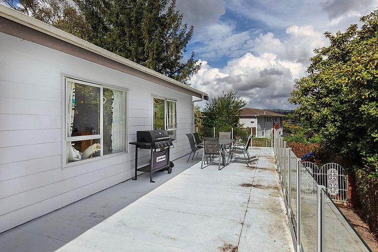 Photo of property in 11 Terra Nova Street, Glen Eden, Auckland, 0602