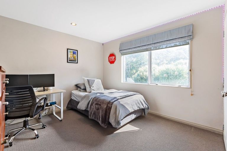 Photo of property in 20 Kunzea Place, Greenhithe, Auckland, 0632