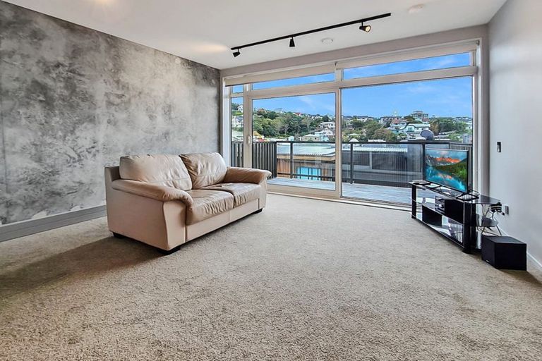 Photo of property in Vedado Apartments, 306/41u Hopper Street, Mount Cook, Wellington, 6011