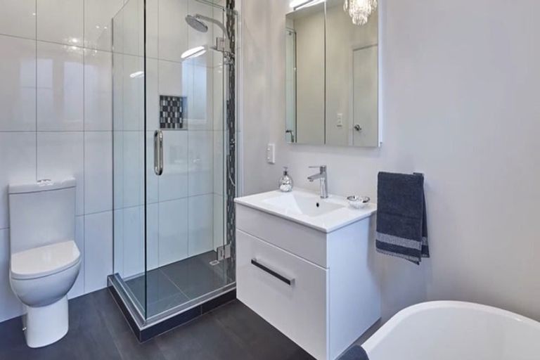 Photo of property in 28 Collingwood Street, Hokowhitu, Palmerston North, 4410