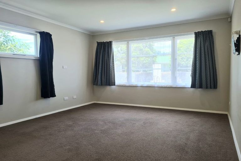 Photo of property in 11 Brown Street, Wallaceville, Upper Hutt, 5018