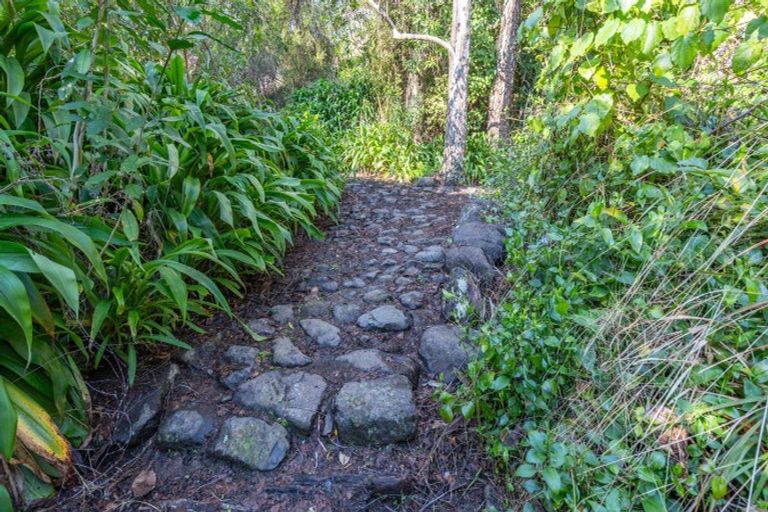 Photo of property in 38 Tizzards Road, Robinsons Bay, Akaroa, 7581