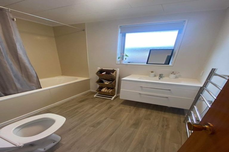 Photo of property in 13f2- William Booth Grove, Trentham, Upper Hutt, 5018