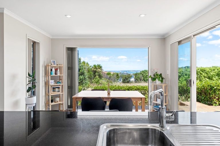 Photo of property in 16 Lagoon View, Gulf Harbour, Whangaparaoa, 0930