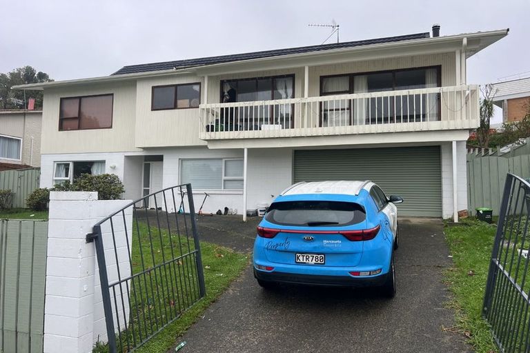 Photo of property in 69 Chelsea View Drive, Chatswood, Auckland, 0626