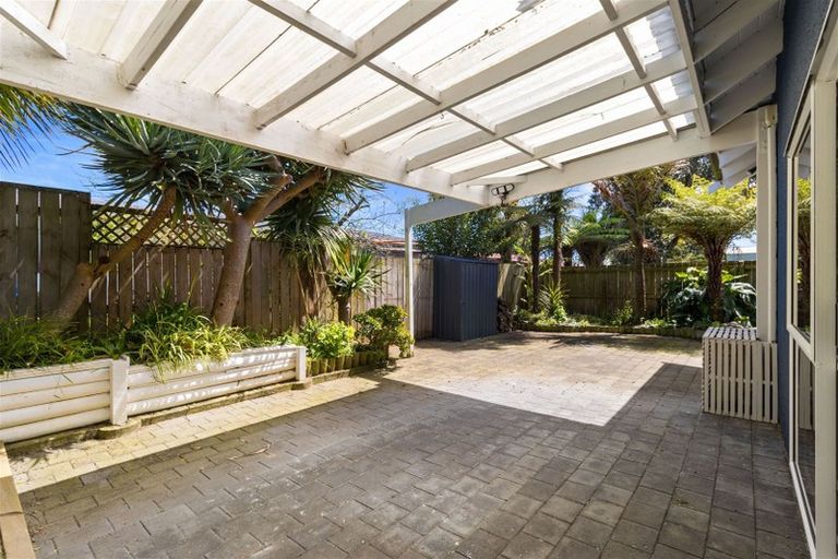 Photo of property in 2/8 Coates Road, Papatoetoe, Auckland, 2025