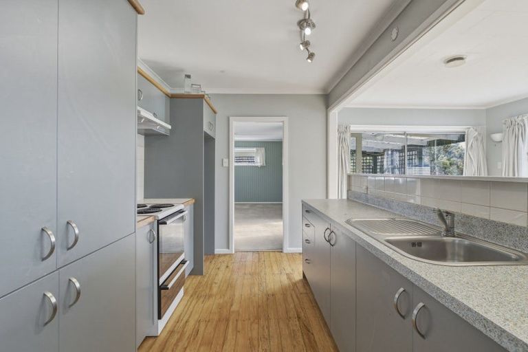 Photo of property in 9 Rangatira Road, Hunterville, 4730