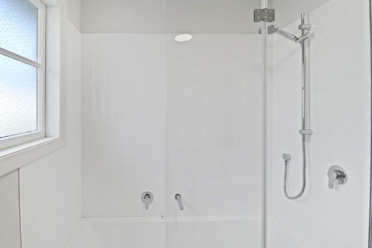 Photo of property in 2 Argyle Grove, Trentham, Upper Hutt, 5018