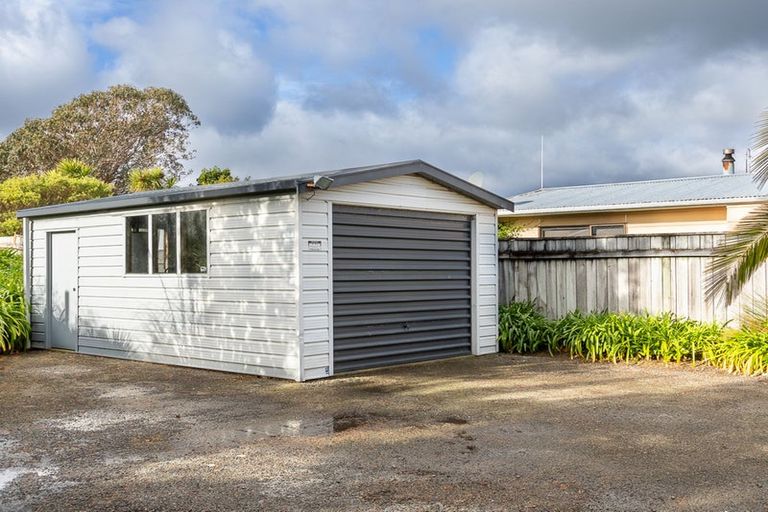 Photo of property in 63 Mazengarb Road, Paraparaumu Beach, Paraparaumu, 5032