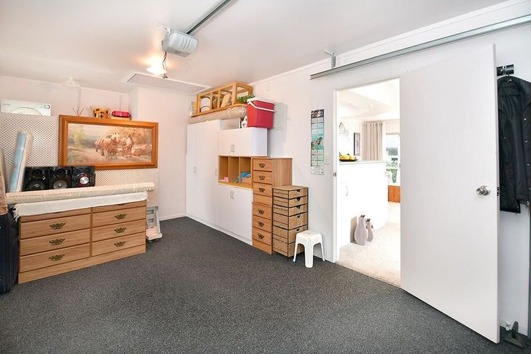 Photo of property in 38a Bay Street, Red Beach, 0932