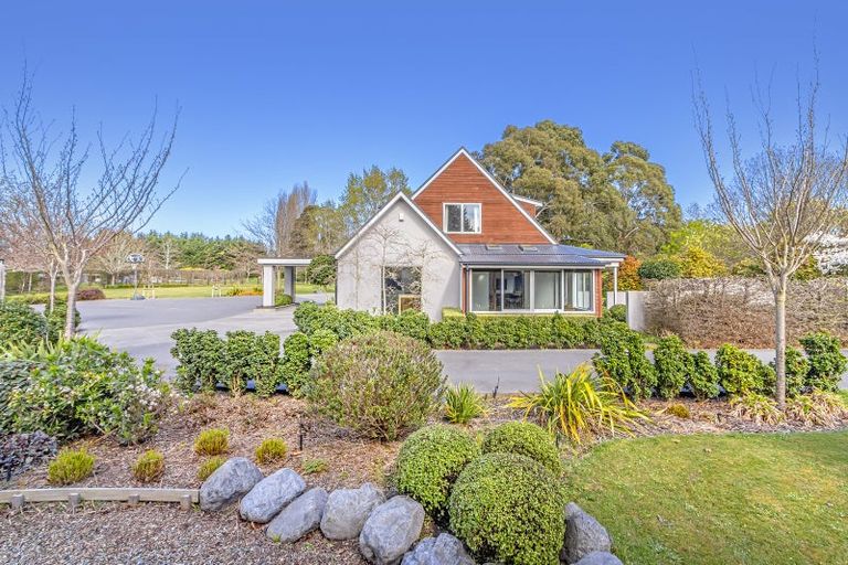 Photo of property in 519 Avonhead Road, Avonhead, Christchurch, 8042