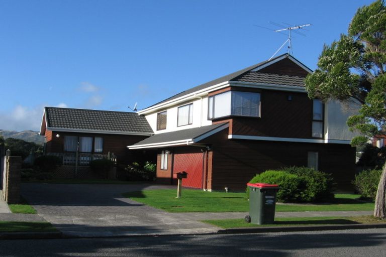 Photo of property in 36 Burbank Crescent, Churton Park, Wellington, 6037