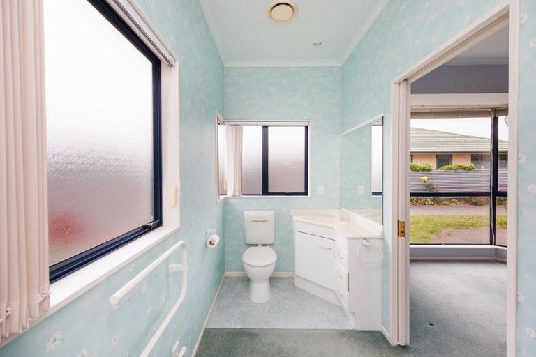 Photo of property in 8 Martin Street, Palmerston North, 4414