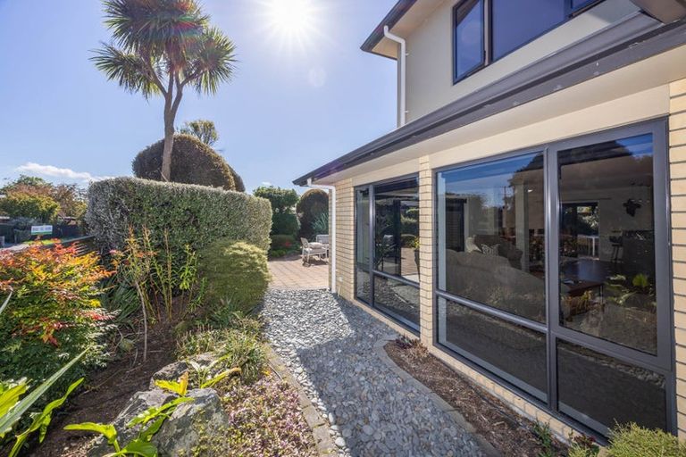 Photo of property in 72 Barrington Drive, Huntington, Hamilton, 3210