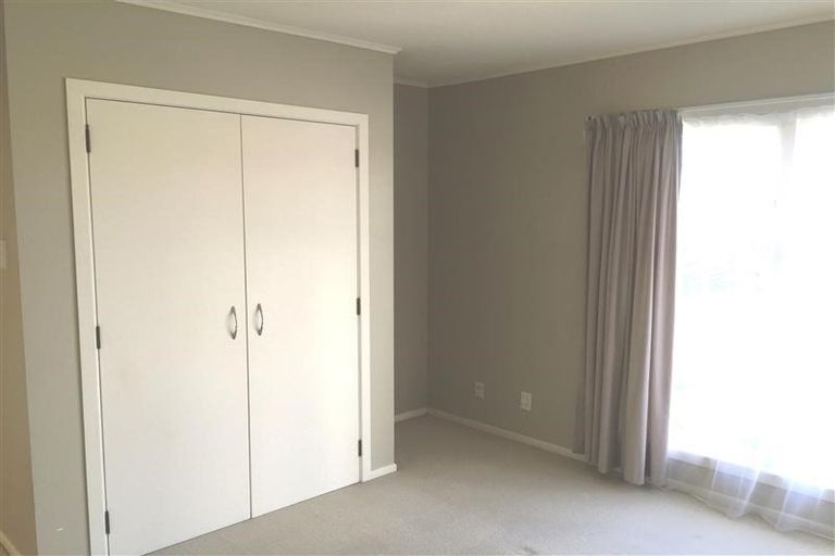 Photo of property in 13 Strid Road, Te Atatu South, Auckland, 0610