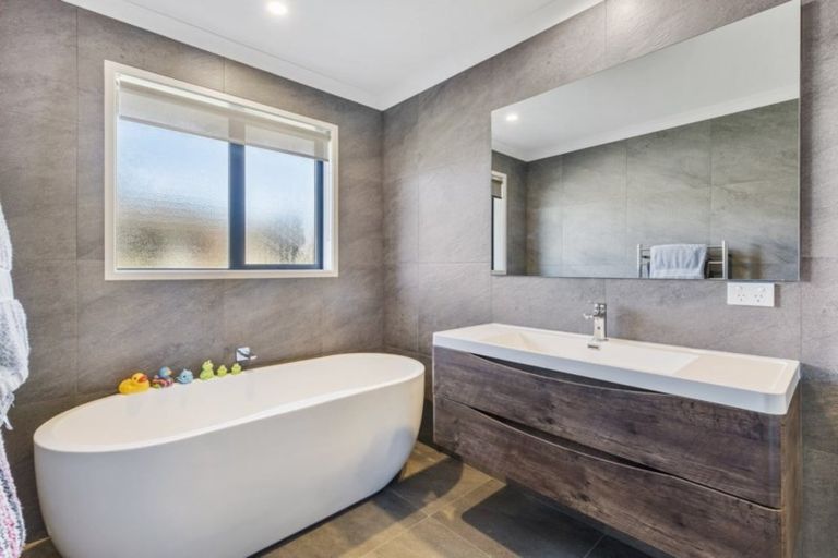 Photo of property in 11 Glory Way, Buckland, Pukekohe, 2677