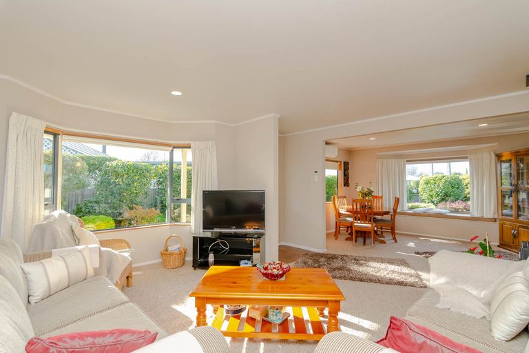 Photo of property in 62 Reading Street, Greytown, 5712