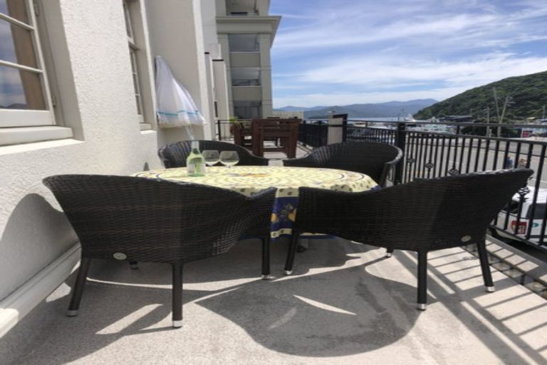 Photo of property in 11-19 Wellington Street, Picton, 7220
