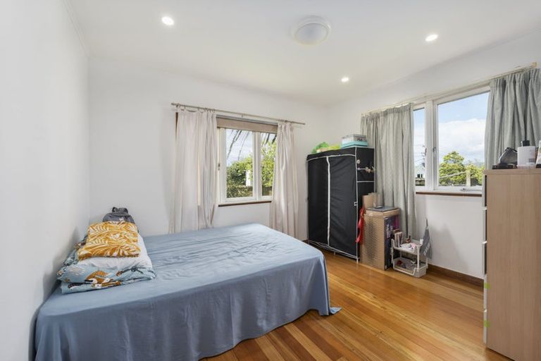 Photo of property in 86 Mcleod Road, Te Atatu South, Auckland, 0610