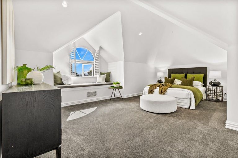 Photo of property in 6 Emily Lane, Greenhithe, Auckland, 0632