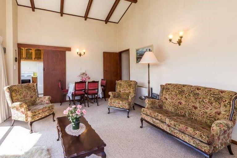 Photo of property in 15 Hilden Place, Hilltop, Taupo, 3330
