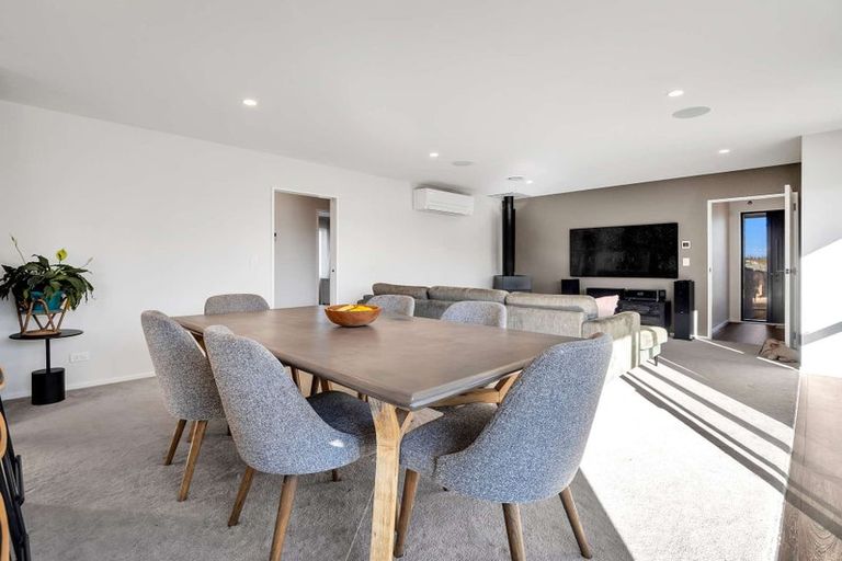 Photo of property in 19 Cressy Place, Darfield, 7510