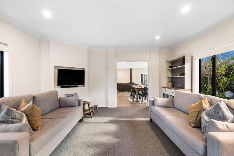 Photo of property in 27 Napier Street, Jervoistown, Napier, 4112