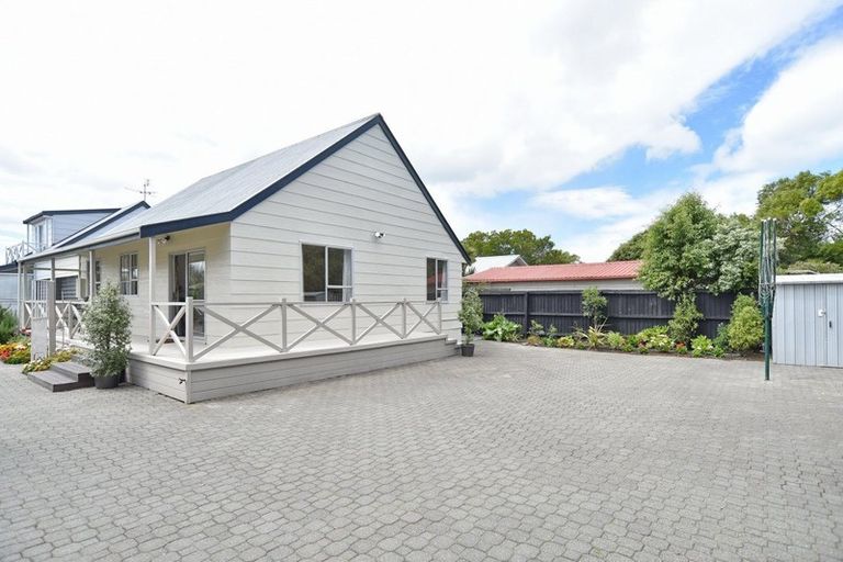 Photo of property in 1/24a Medina Crescent, Parklands, Christchurch, 8083