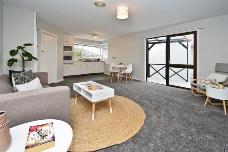 Photo of property in 33 Parnwell Street, Burwood, Christchurch, 8083