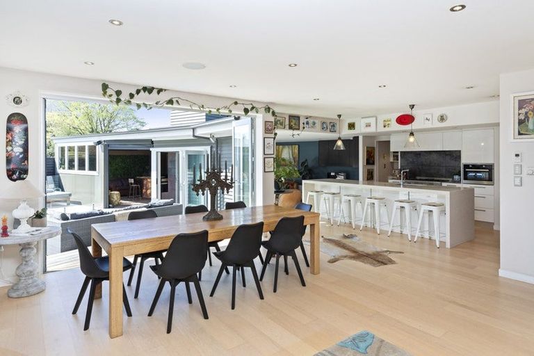 Photo of property in 24a Fendalton Road, Fendalton, Christchurch, 8014