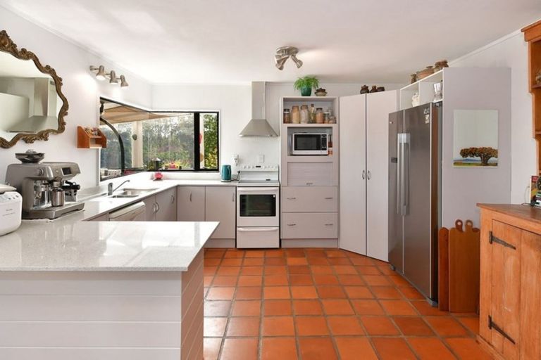 Photo of property in 75 Pipitiwai Drive, Helensville, Kaukapakapa, 0871