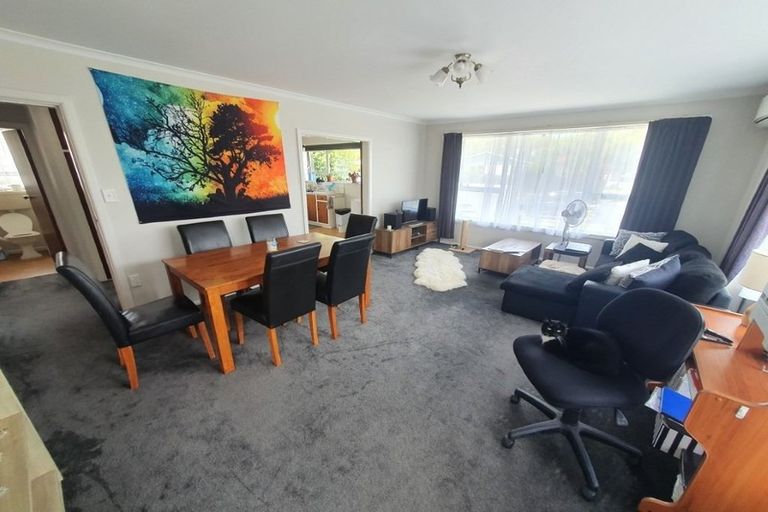 Photo of property in 28 Strathfield Avenue, Dallington, Christchurch, 8061