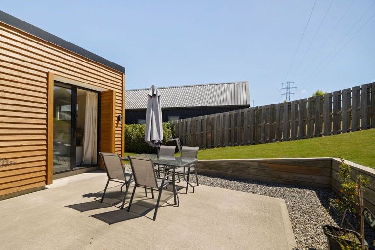 Photo of property in 9 Huxley Place, Lake Hayes, Queenstown, 9304