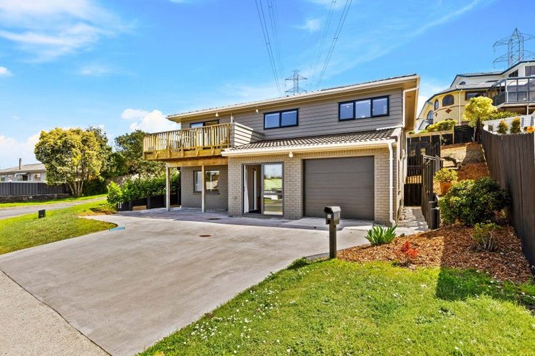 Photo of property in 50 Garton Drive, Massey, Auckland, 0614