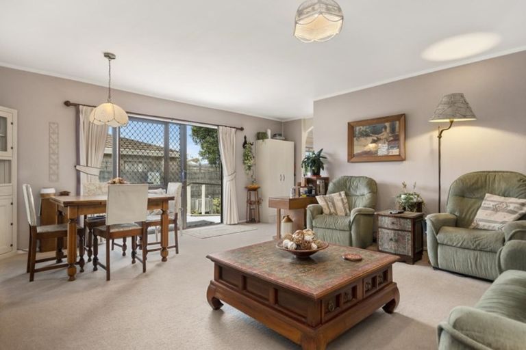 Photo of property in 2a Compton Place, Mount Maunganui, 3116