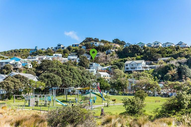 Photo of property in 194 Derwent Street, Island Bay, Wellington, 6023