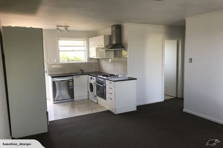Photo of property in 3/783 Te Atatu Road, Te Atatu Peninsula, Auckland, 0610