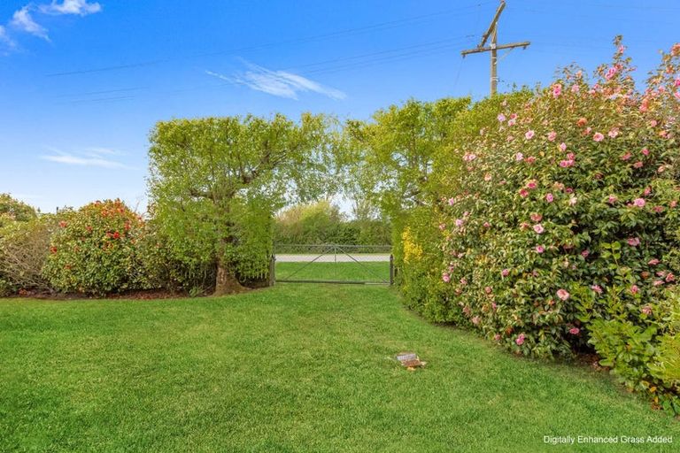 Photo of property in 64 Leamington Street, Waikaia, 9778