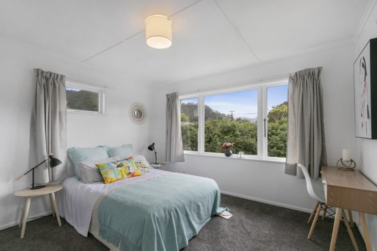 Photo of property in 2 Edmonds Street, Wainuiomata, Lower Hutt, 5014