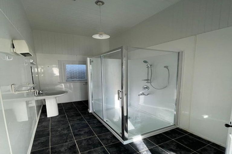 Photo of property in 27 Bolton Street, Petone, Lower Hutt, 5012