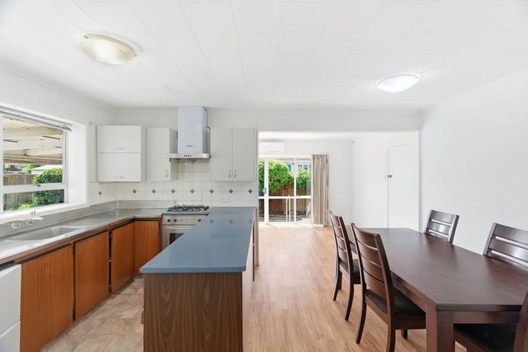 Photo of property in 8 Nyoli Street, Northcote, Christchurch, 8052