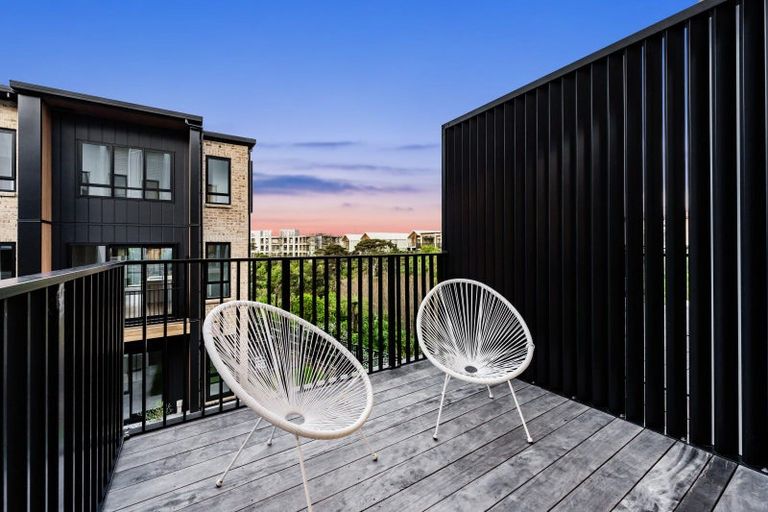 Photo of property in 13 Patrol Lane, Hobsonville, Auckland, 0616