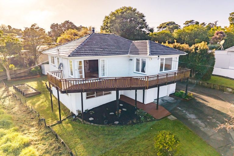 Photo of property in 7 Chamberlain Road, Massey, Auckland, 0614